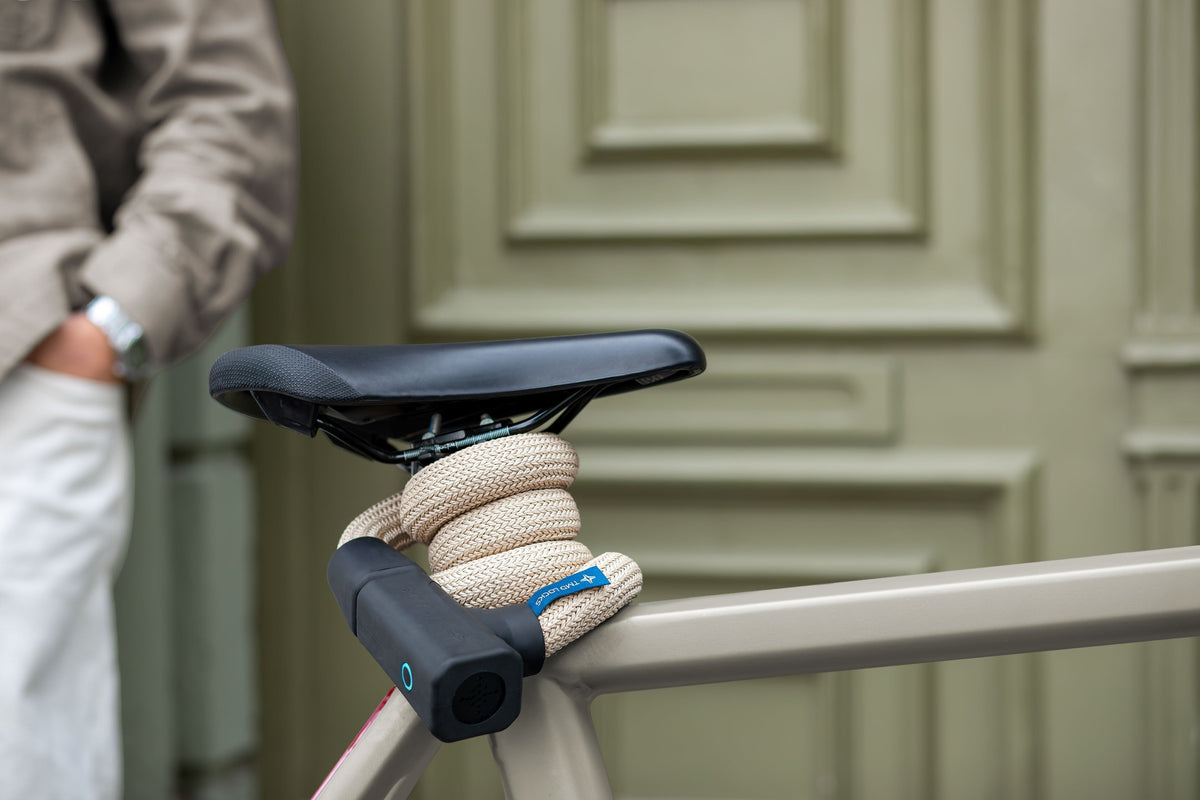 Smart locks for leased e-bikes: Which providers in NL, BE & DE accept keyless security?